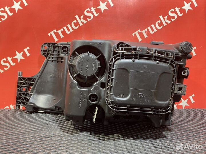 Фара правая Man TGS, Man TGX