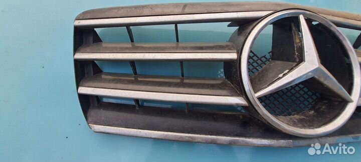 Решетка радиатора w210