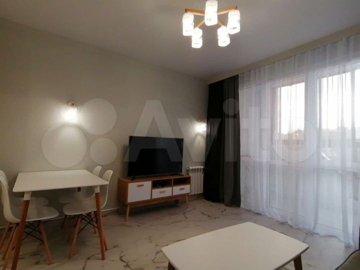 2-к. квартира, 58 м², 4/14 эт.