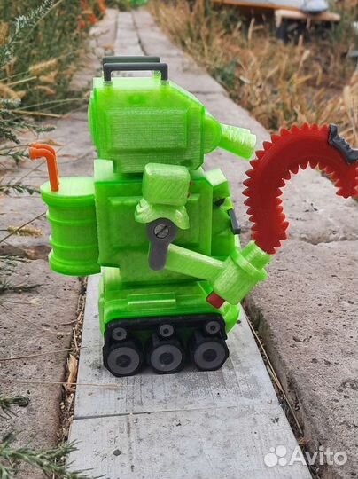 Танк Робосталин из мультика про танки