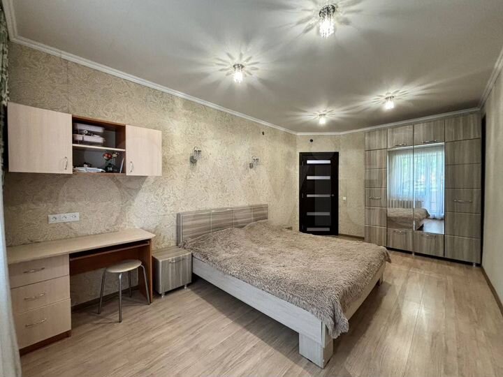 3-к. квартира, 72 м², 2/8 эт.