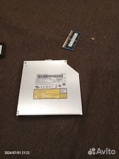 Ноутбук на запчасти