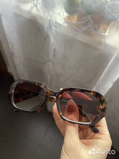 Очки солнечные
