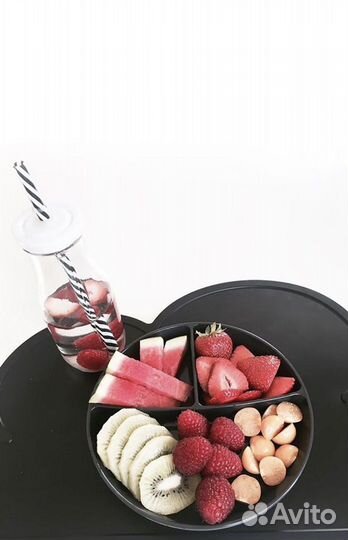 Тарелка детская с силиконовым ковриком Twistshake