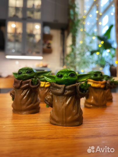 Подарок Елочная игрушка малыш Йодо