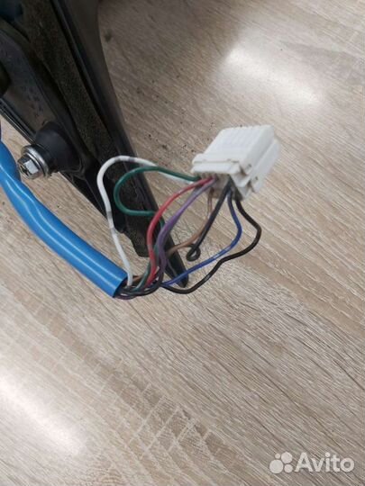 Зеркало subaru legacy BL5 2008год