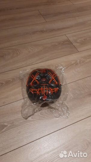 Маска неоновая крутая, новая