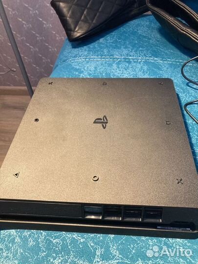 Sony playstation 4 slim