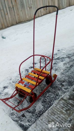 Детские санки на колесах