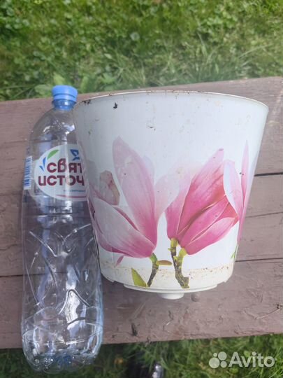 Кашпо пластиковые для цветов