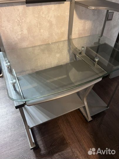 Компьютерный стол (стекло)