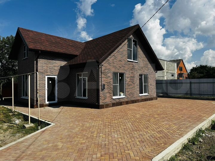 Дом 160 м² на участке 6 сот.