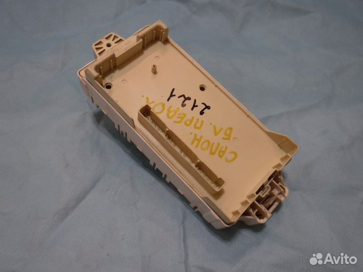 Блок предохранителей салонный Pajero 3 4 Паджеро