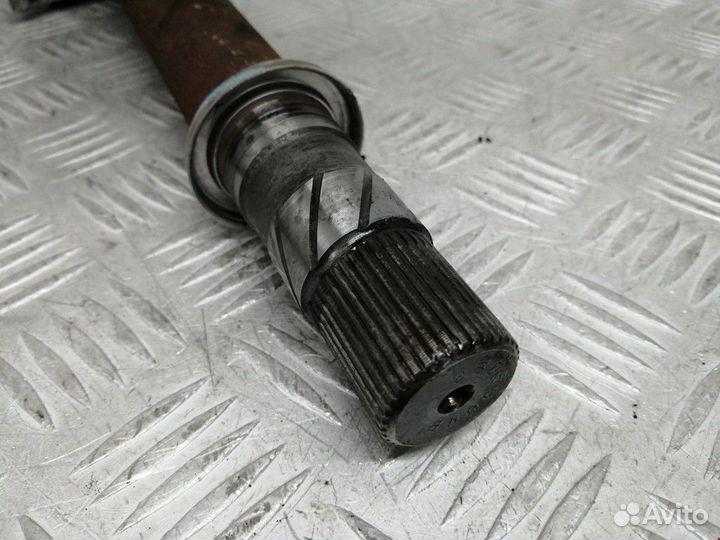 Полуось передняя правая (приводной вал, шрус)