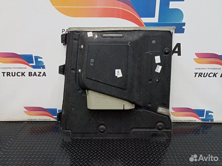 Обшивка салона правая Volvo FH