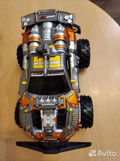 Машина на радиоуправлении