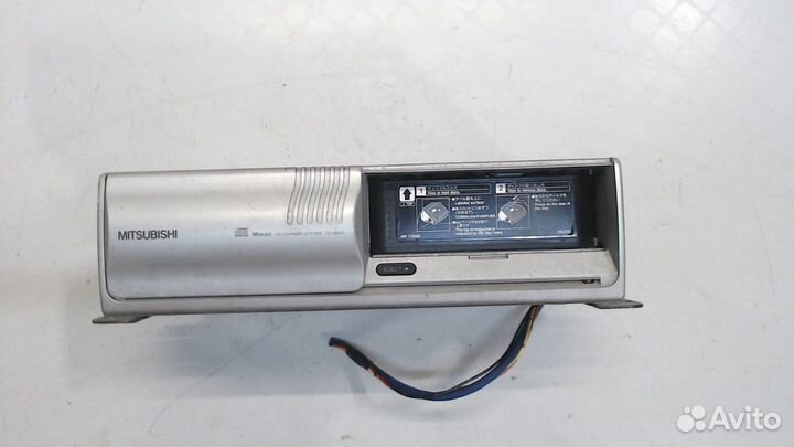 Проигрыватель CD/DVD Mitsubishi Outlander, 2004