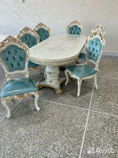 Комплект стол и стулья. В наличии