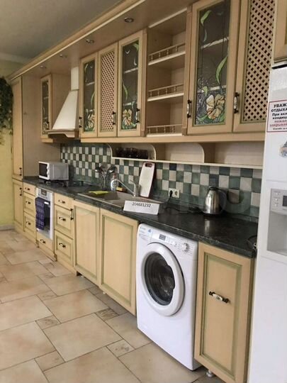 3-к. квартира, 95 м², 2/2 эт.