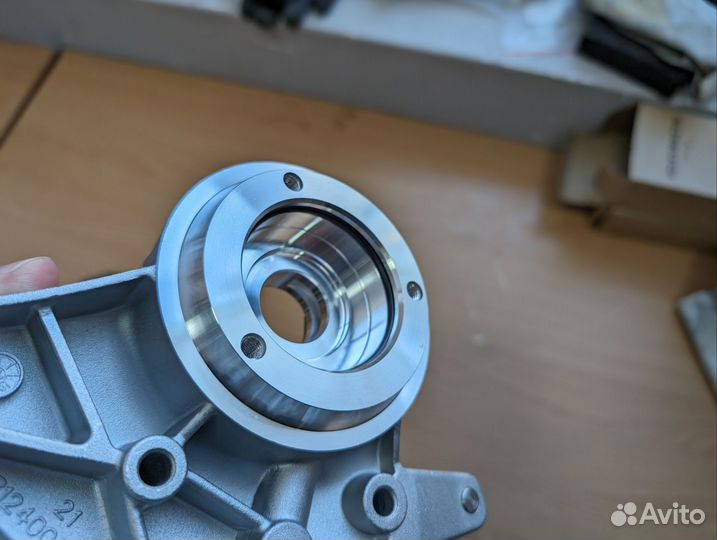 Опора распредвала 06H103144K