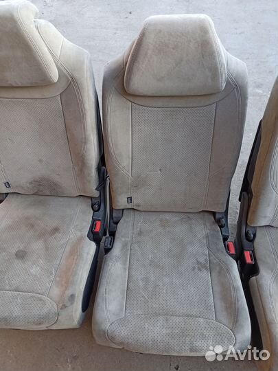 Второй ряд сидений Citroen C4 Grand Picasso