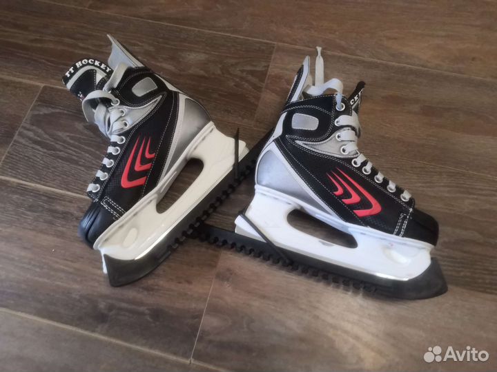 Коньки хоккейные 40 размер новые