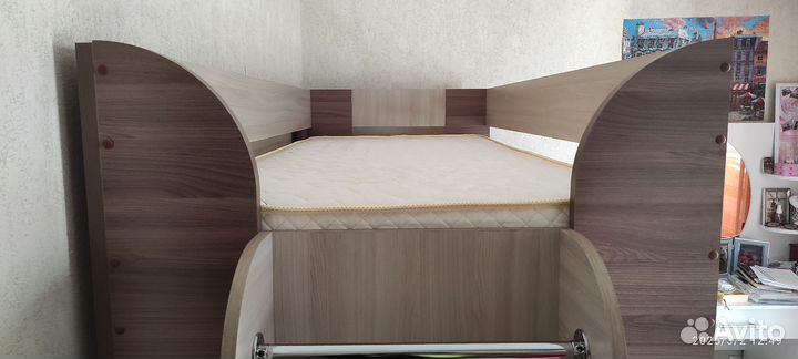 Двухъярусная кровать-диван трансформер