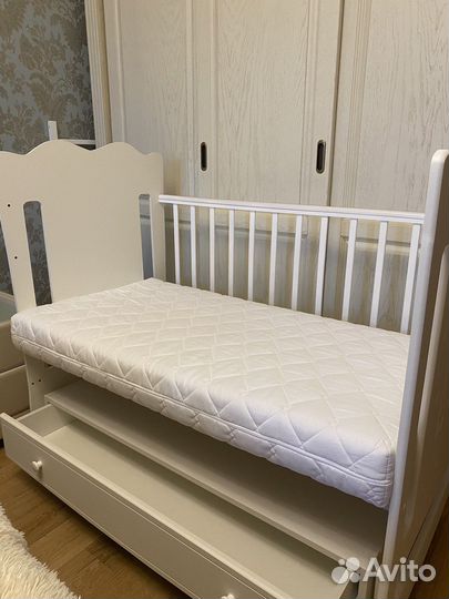 Детская кроватка с маятником и ящиком Forest Kids