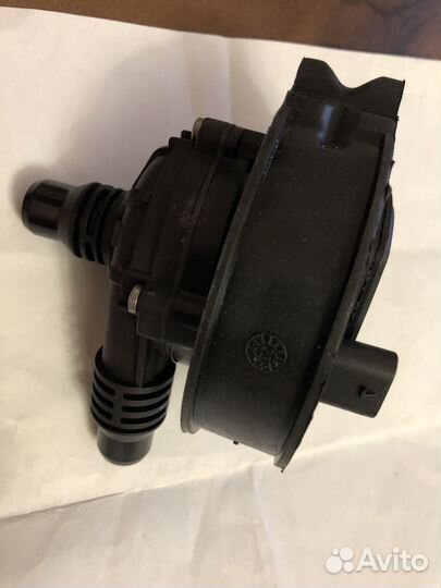 Насос системы охлаждения Mercedes A0005007600