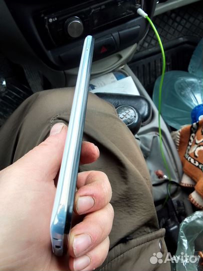 Samsung Galaxy A50, 4/64 ГБ