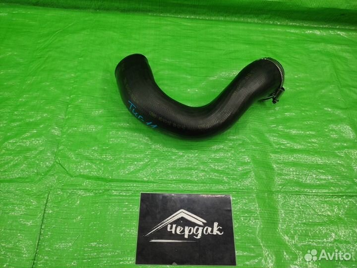 Патрубок интеркулера прав. Volkswagen Tiguan