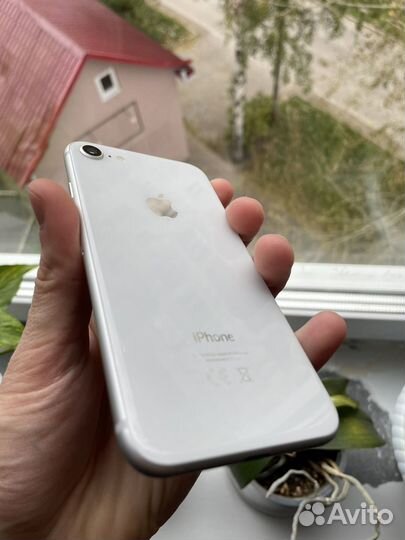 iPhone 8, 64 ГБ