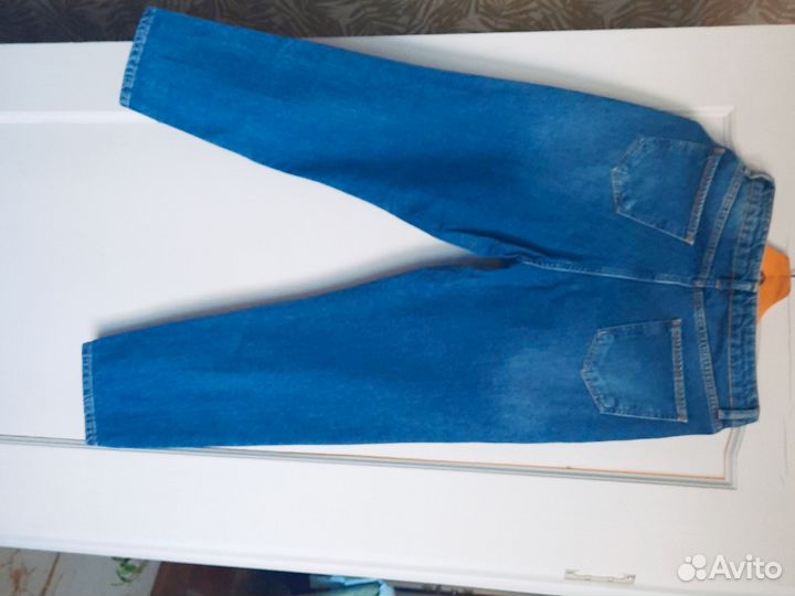 Джинсы