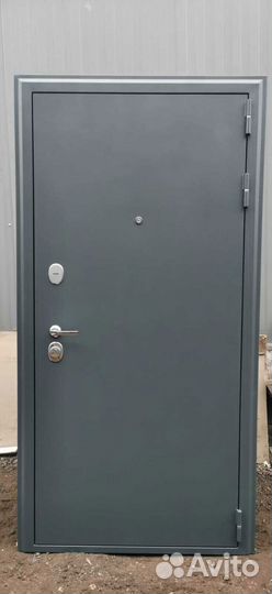 Дверь входная металлическая