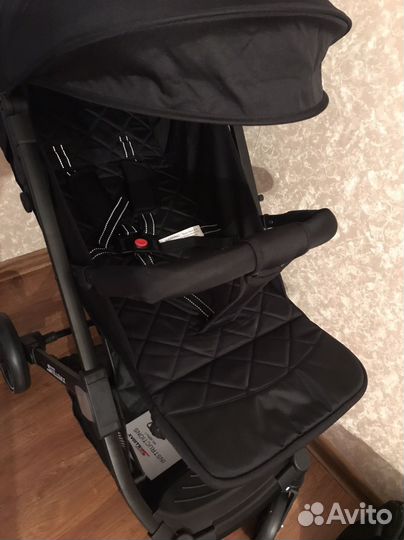 Коляска новая всесезонная с сумкой