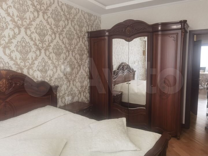 2-к. квартира, 76 м², 6/19 эт.