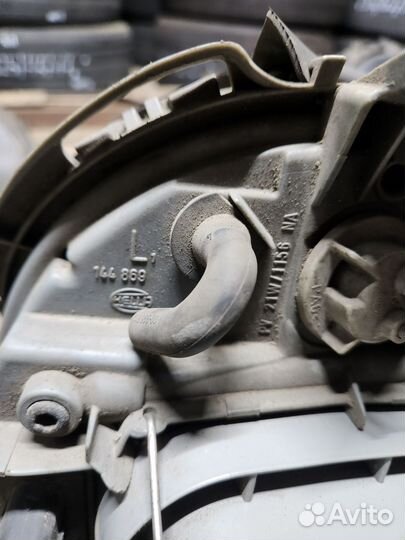 Фара левая Mercedes W210