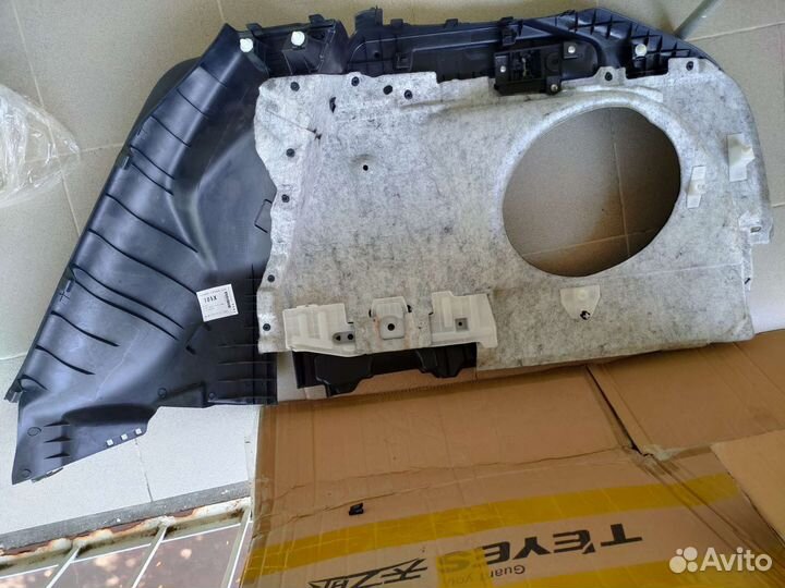 Сабвуфер Рокфорд (Митсубиси Лансер 10 хэтчбек)