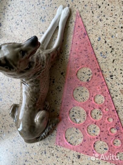 Статуэтка собака фарфоровые коллекционная 60-70е