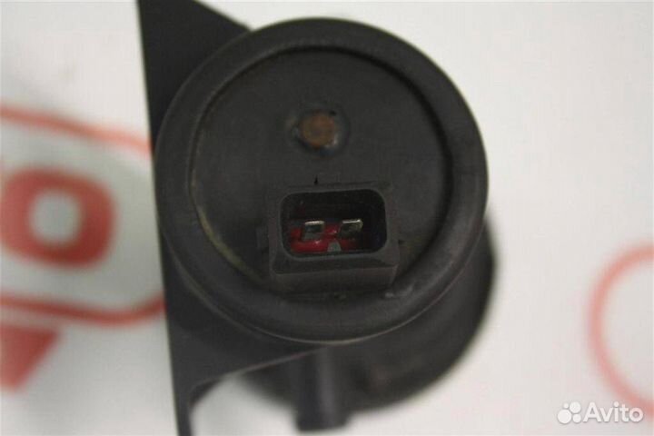 Клапан воздушный Volkswagen Golf 3 1993 037133515B