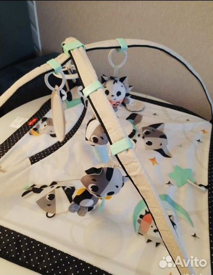 Развивающий коврик tiny love день и ночь