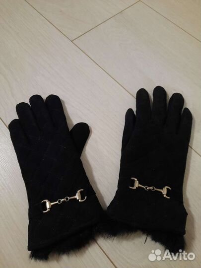 Перчатки