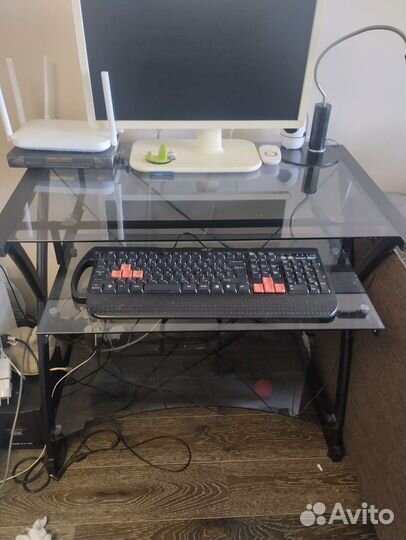Компьютерный стол