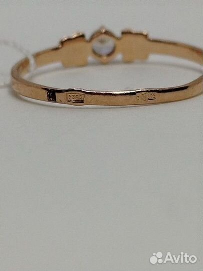 Золотое кольцо с камнем 17,5р