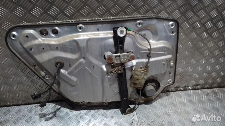 Стеклоподъемник Phaeton (2002-2016) (электро) зад R б/у (арт. 3D7839756D)