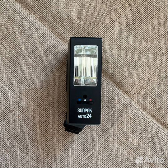 Фотовспышка Sunpak Auto 24