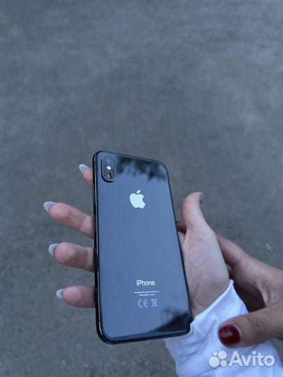 Телефон iPhone XS