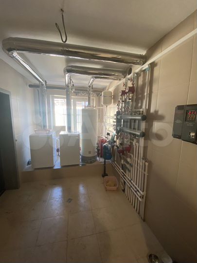 Дом 428 м² на участке 7,2 сот.