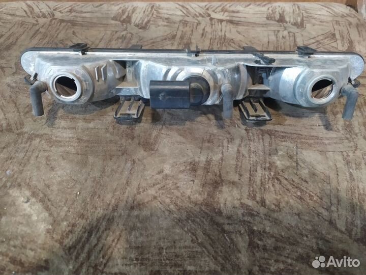 Peugeot Rcz фонарь заднего бампера