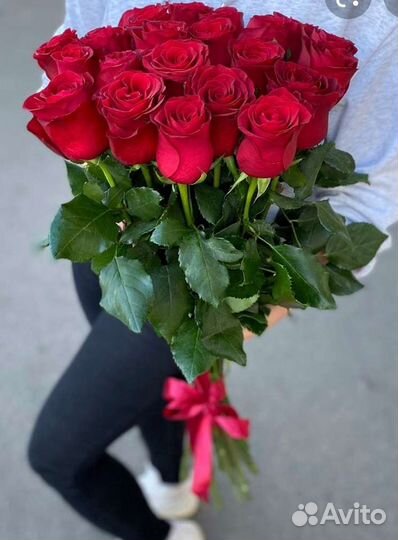 Розы красные с доставкой Омск